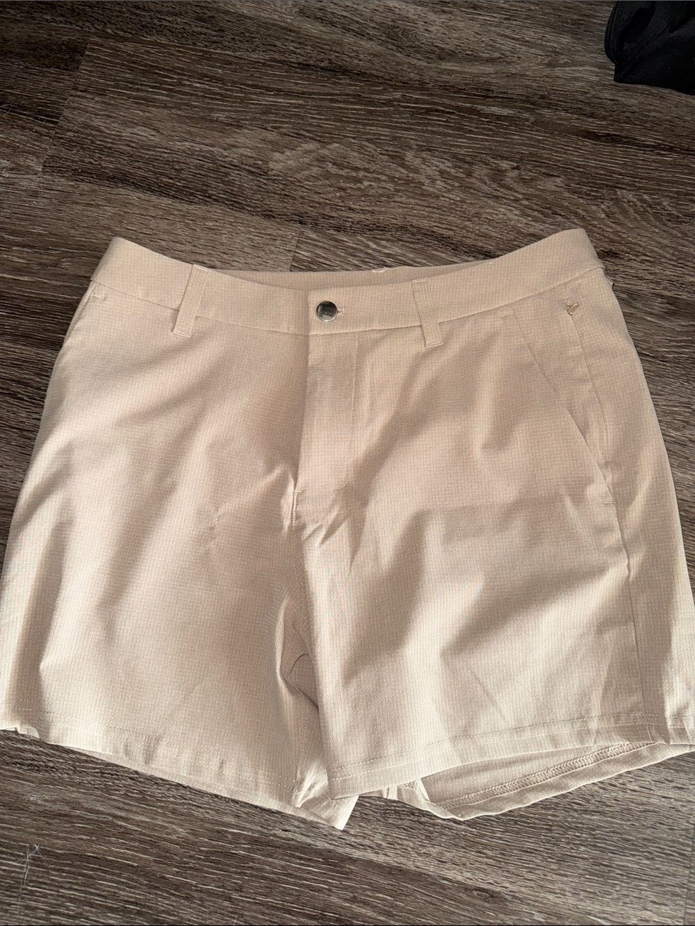 Lululemon ABC wovenair short 5"